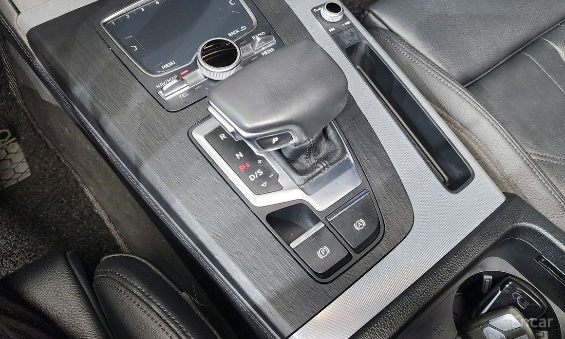 Q5 (FY)40 TDI Quattro Premium 10