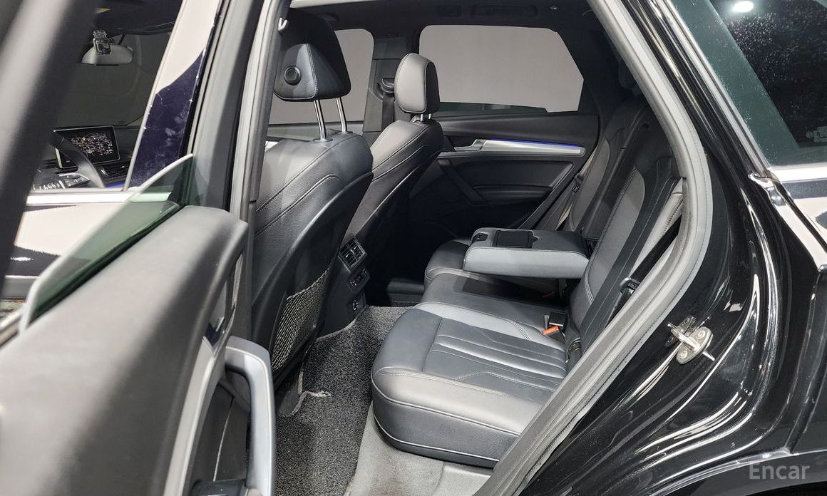 Q5 (FY)40 TDI Quattro Premium 12