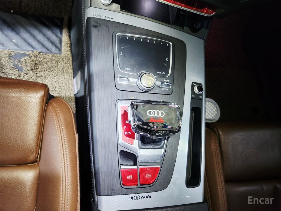 Q5 (FY)40 TDI Quattro Premium 10