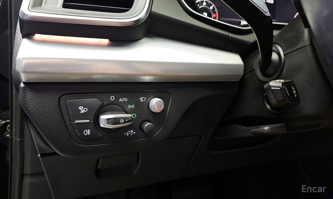 Q5 (FY)40 TDI Quattro Premium 15