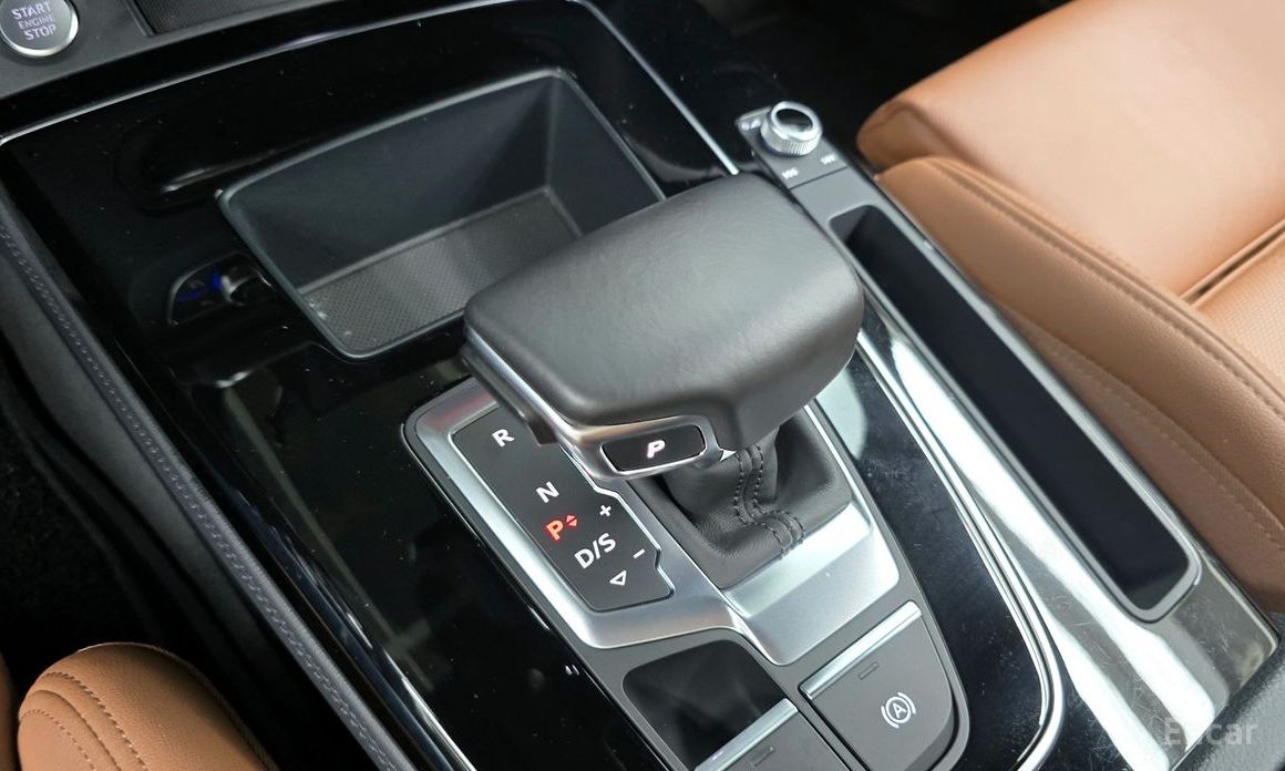 Audi Q5 (FY)40 TDI Quattro Premium №10