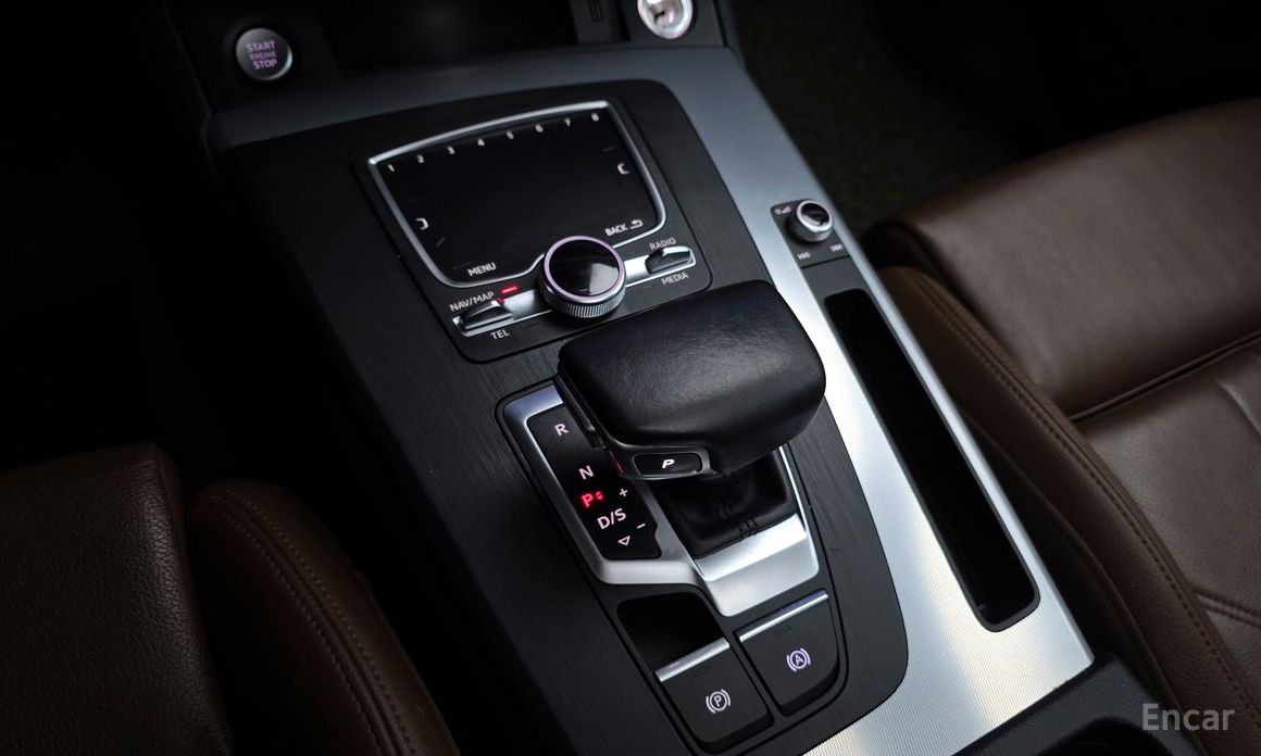 Q5 (FY)40 TDI Quattro Premium 10