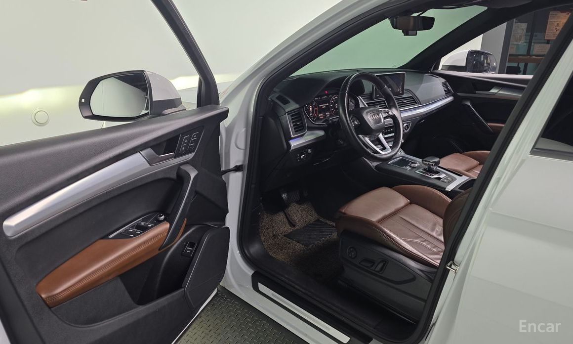 Q5 (FY)40 TDI Quattro Premium 12