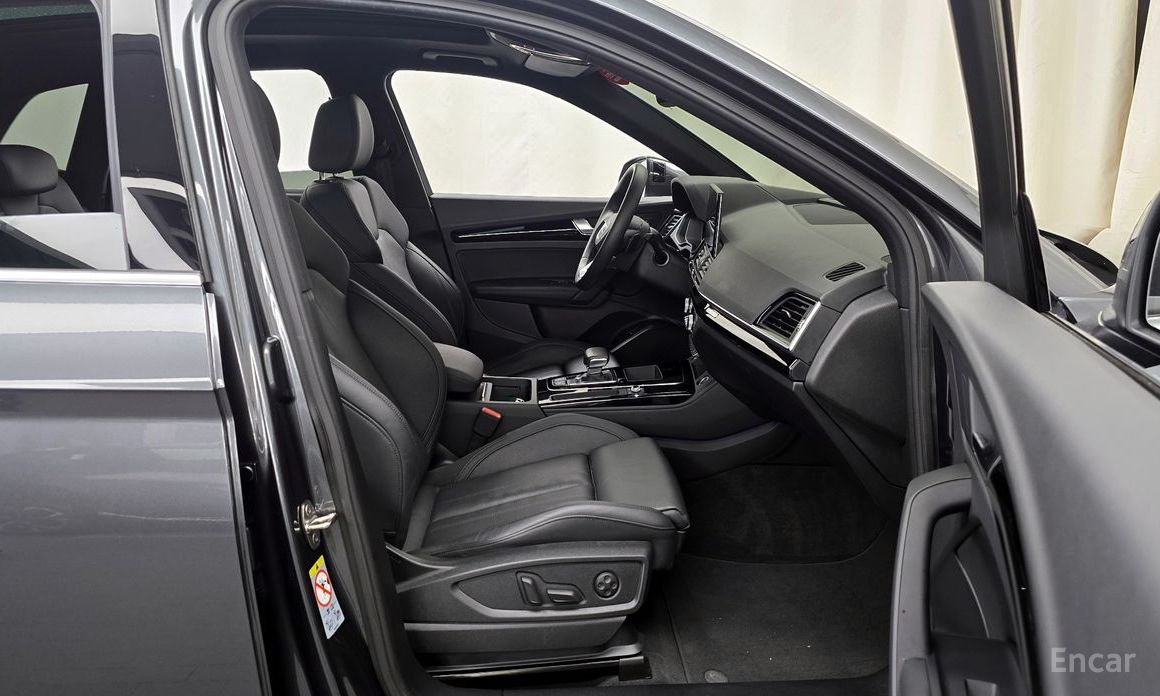 Q5 (FY)40 TDI Quattro Premium 12