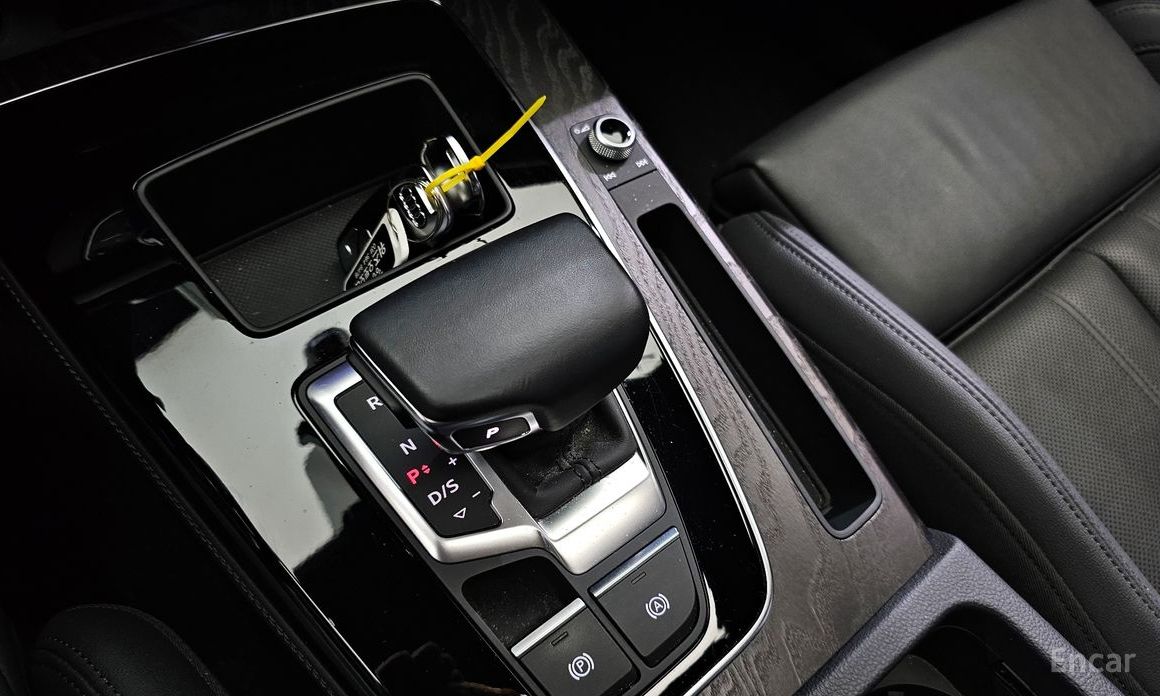 Audi Q5 (FY)40 TDI Quattro Premium №10