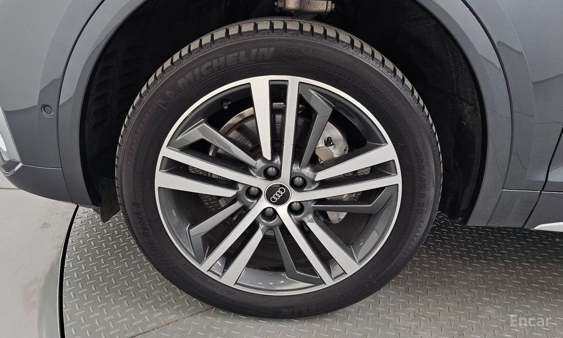 Q5 (FY)40 TDI Quattro Premium 6