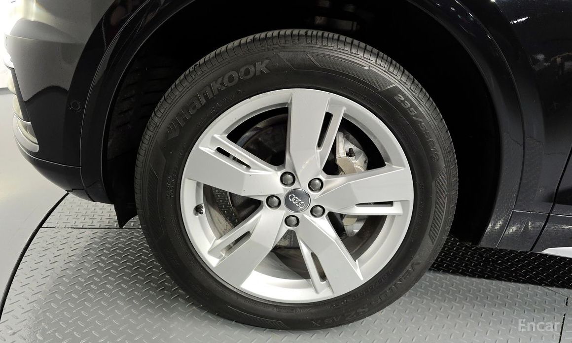 Q5 (FY)40 TDI Quattro Premium 6