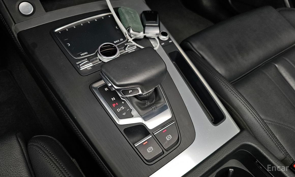 Q5 (FY)40 TDI Quattro Premium 10