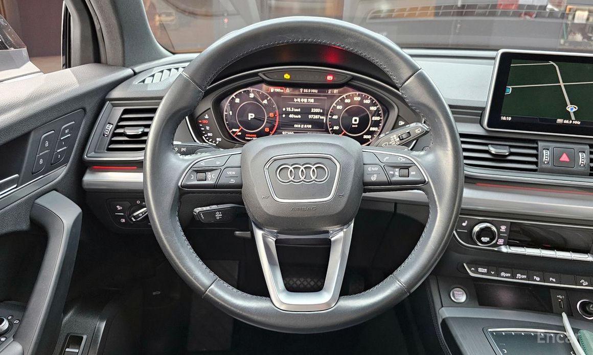 Q5 (FY)40 TDI Quattro Premium 14