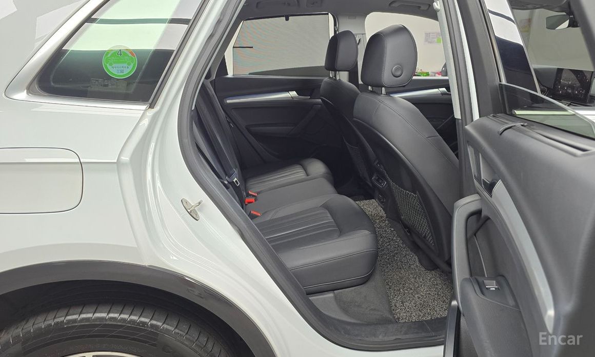 Q5 (FY)45 TFSI Quattro 13