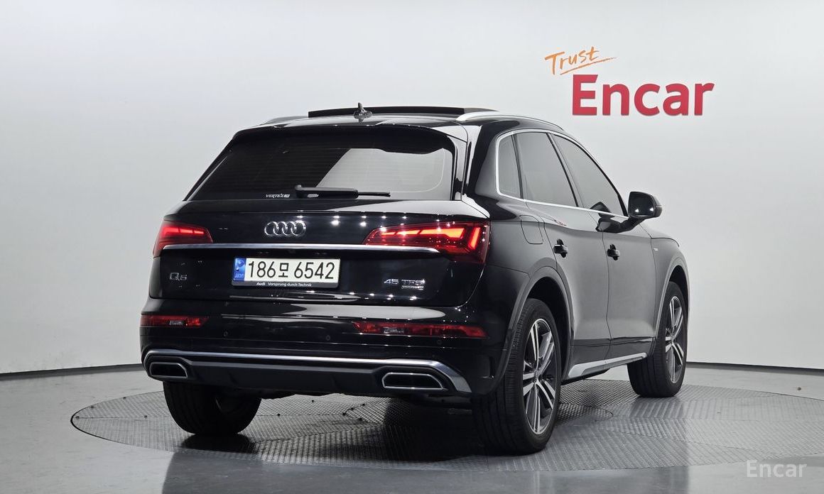 Q5 (FY)45 TFSI Quattro Premium 3