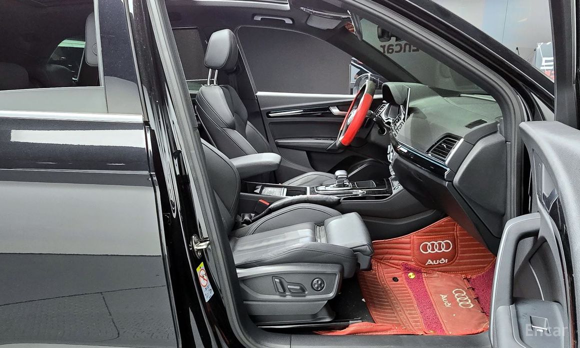 Q5 (FY)45 TFSI Quattro Premium 12