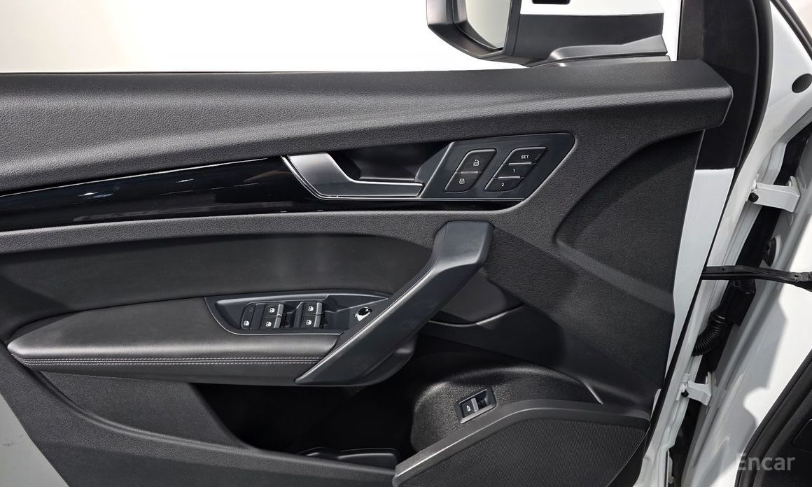 Q5 (FY)45 TFSI Quattro Premium 18