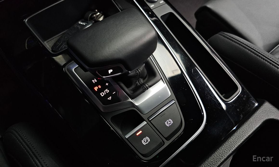 Q5 (FY)45 TFSI Quattro Premium 10