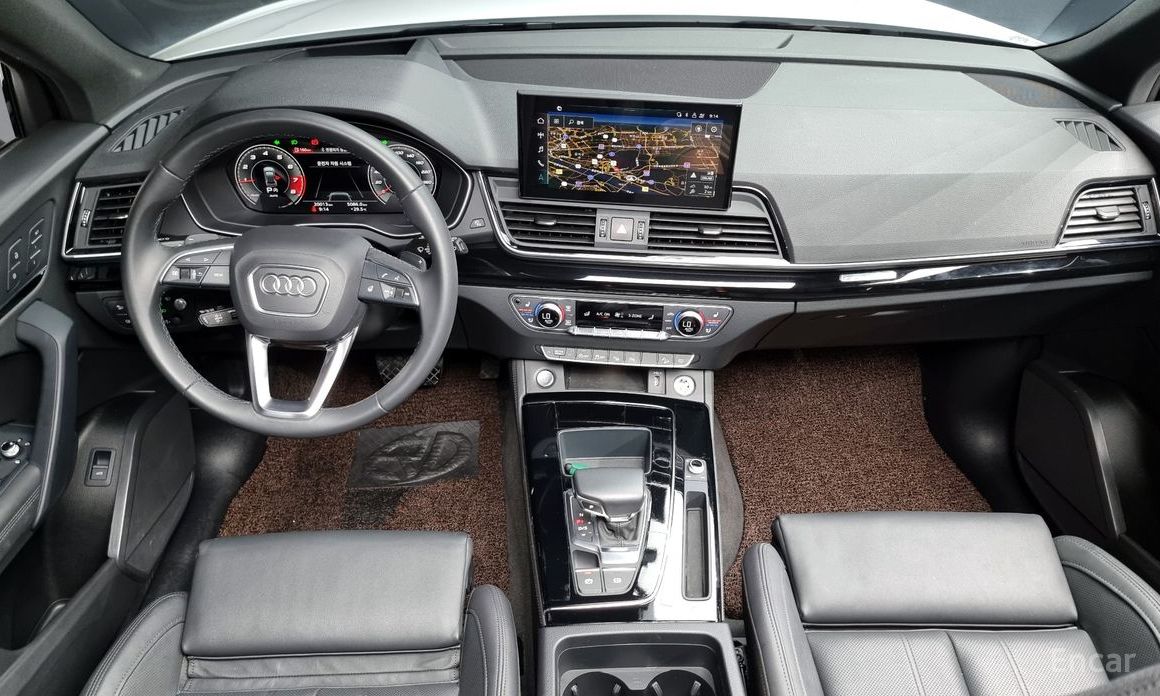Q5 (FY)45 TFSI Quattro Premium 8