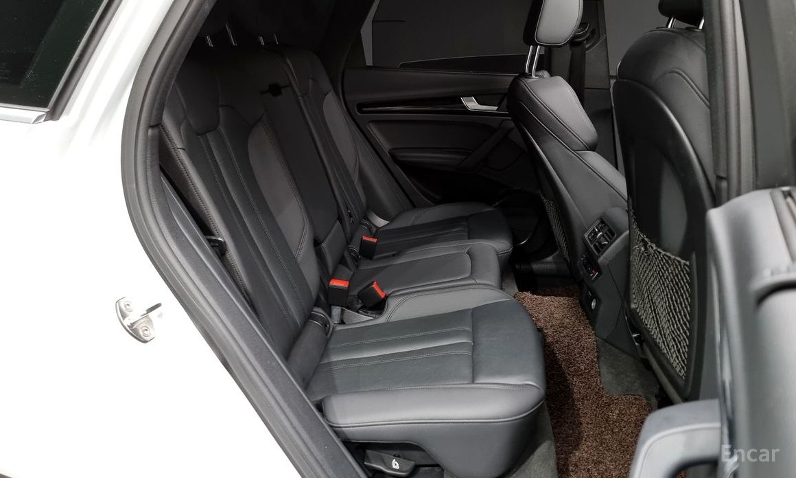 Q5 (FY)45 TFSI Quattro Premium 13