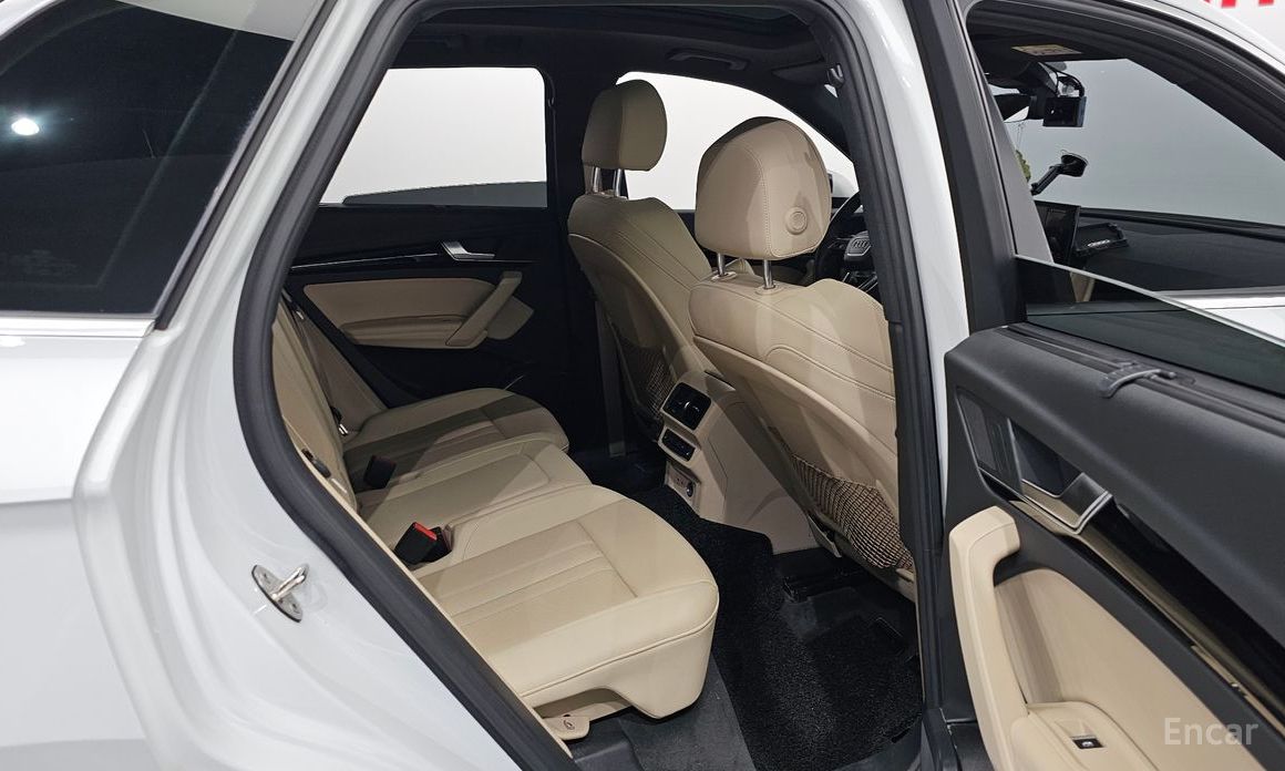 Q5 (FY)45 TFSI Quattro Premium 13