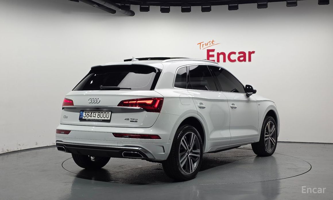 Q5 (FY)45 TFSI Quattro Premium 3
