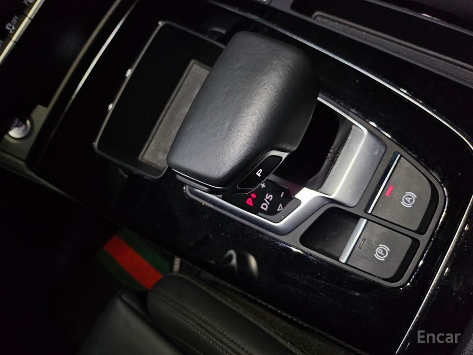 Q5 (FY)45 TFSI Quattro Premium 13