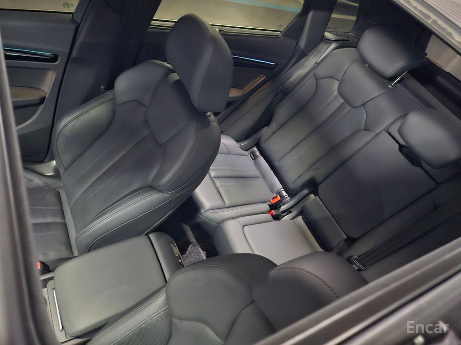 Q5 (FY)45 TFSI Quattro Premium 20