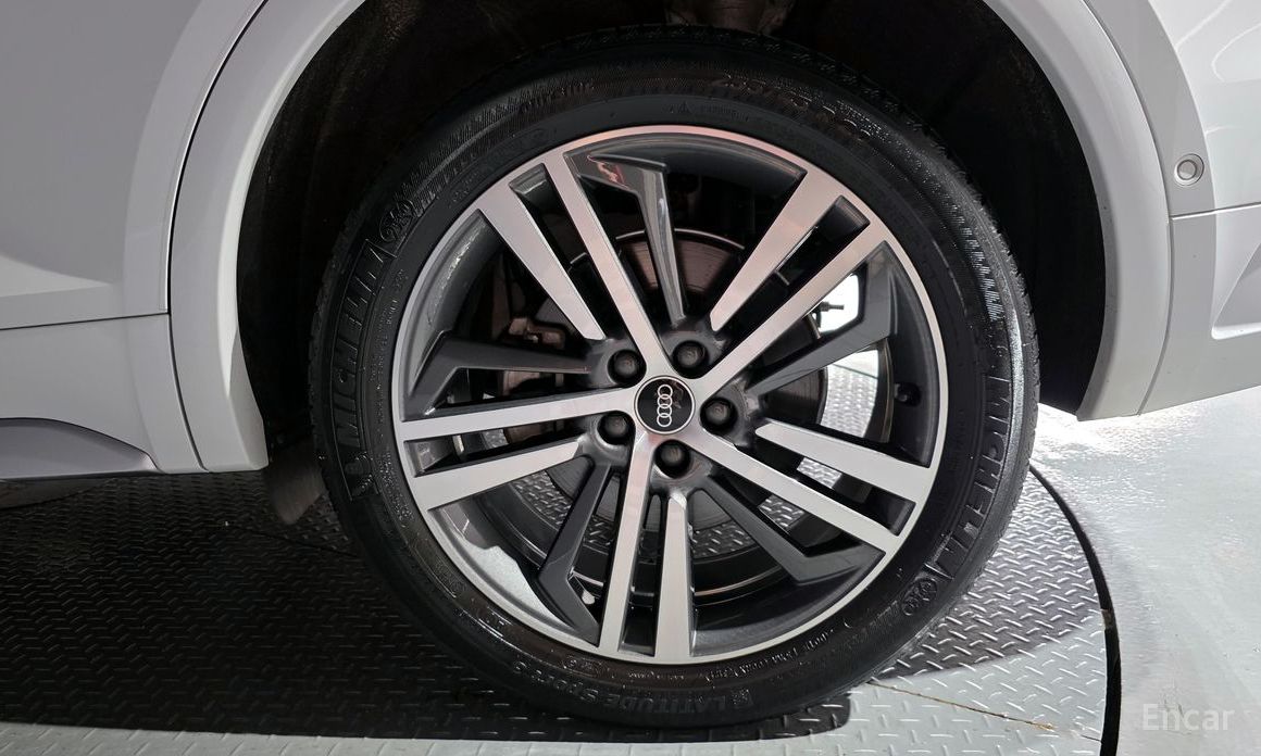 Audi Q5 (FY)45 TFSI Quattro Premium №6