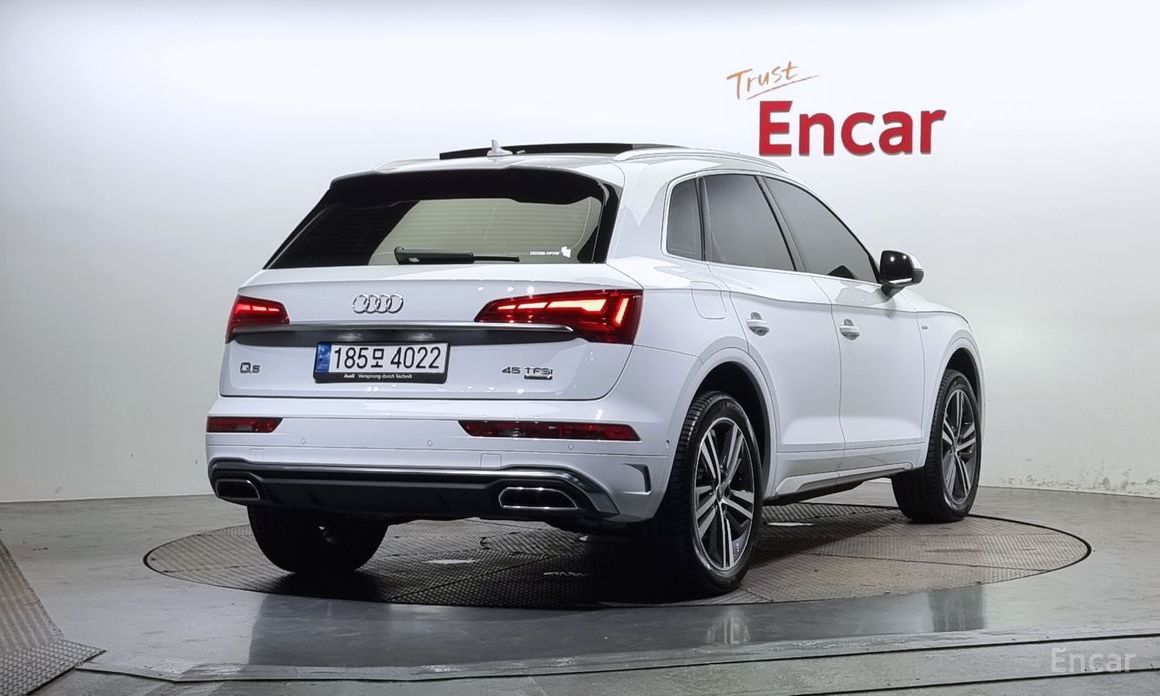 Q5 (FY)45 TFSI Quattro Premium 3