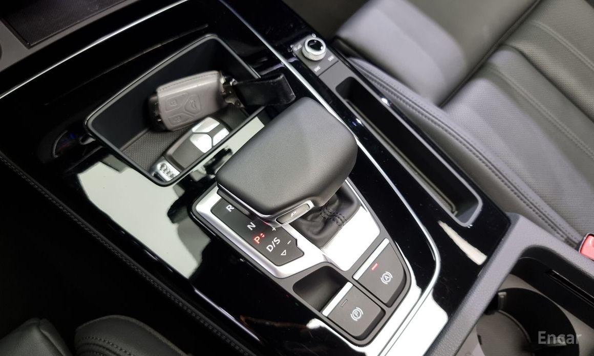Q5 (FY)45 TFSI Quattro Premium 10