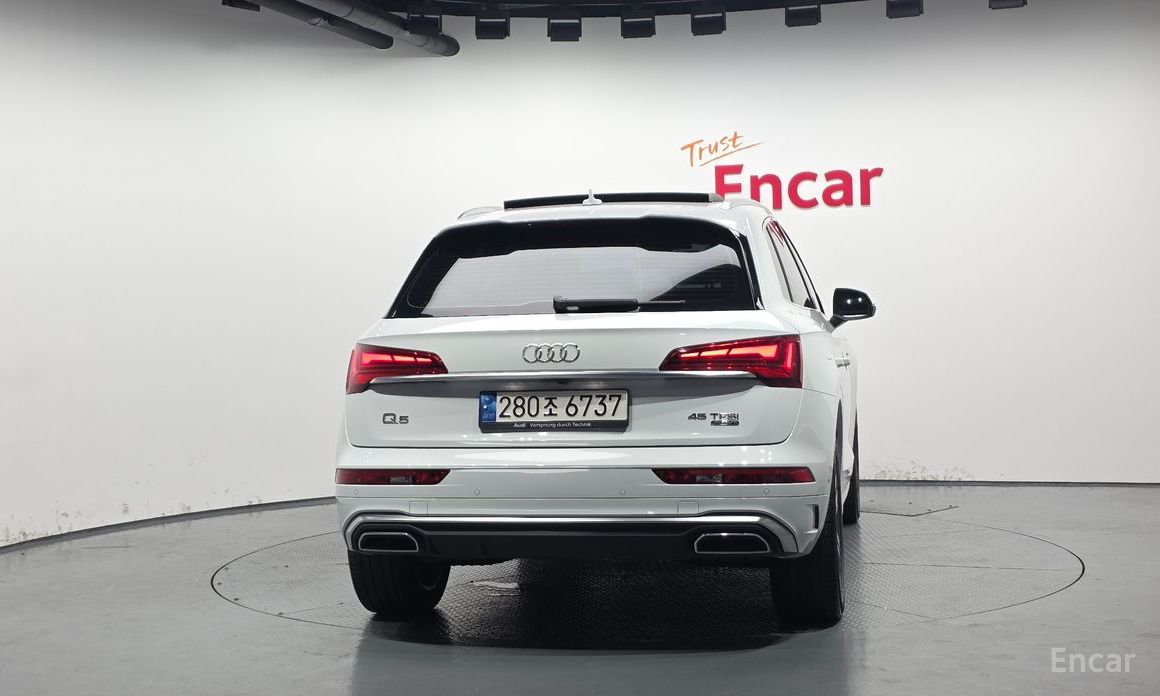 Q5 (FY)45 TFSI Quattro Premium 5