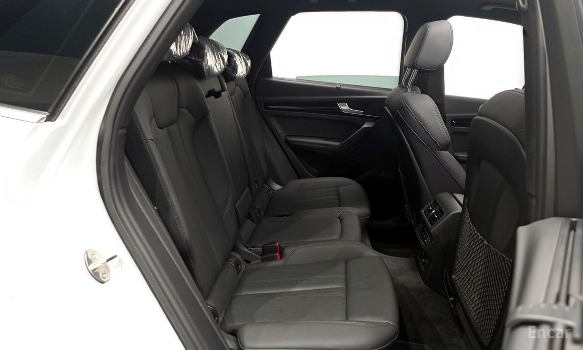 Q5 (FY)45 TFSI Quattro Premium 13
