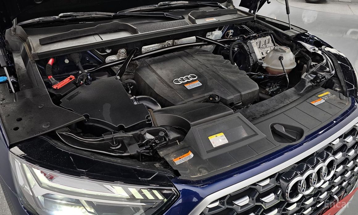 Q5 (FY)45 TFSI Quattro Premium Sportback 7