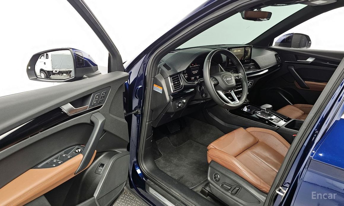 Q5 (FY)45 TFSI Quattro Premium Sportback 11