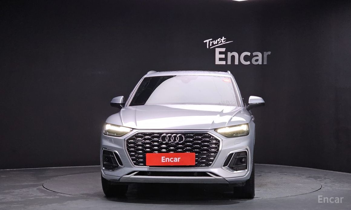 Q5 (FY)45 TFSI Quattro Premium Sportback 4