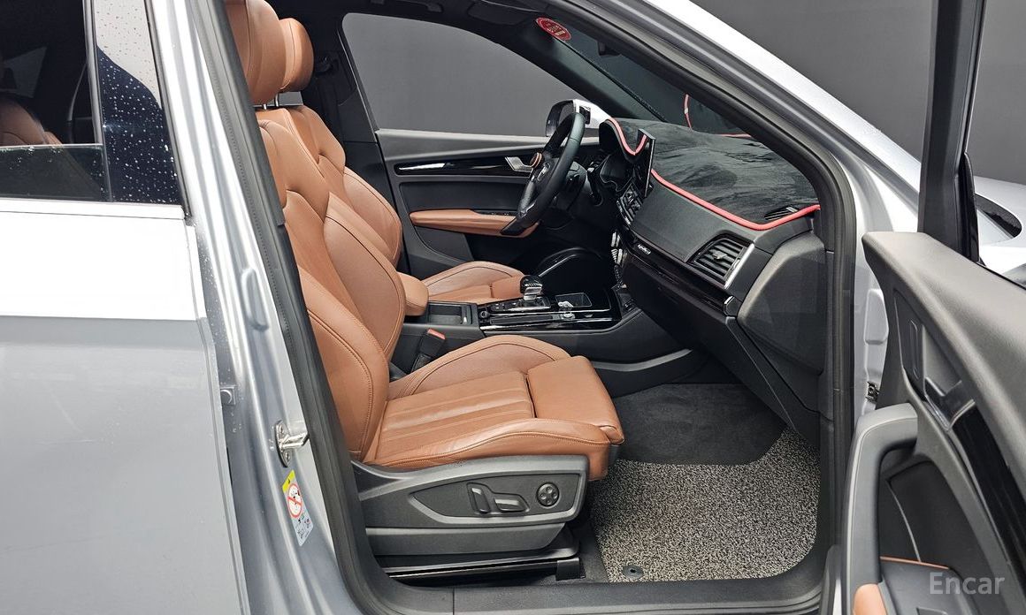 Q5 (FY)45 TFSI Quattro Premium Sportback 12