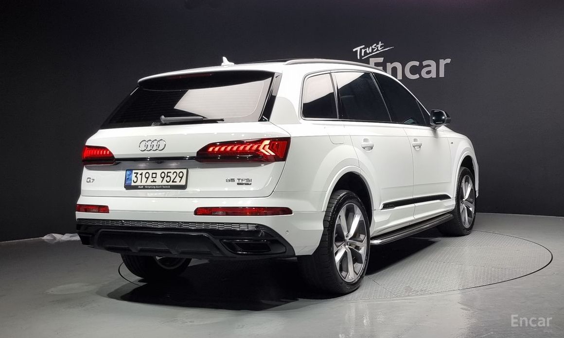 Q7 (4M)55 TFSI Quattro Premium 3