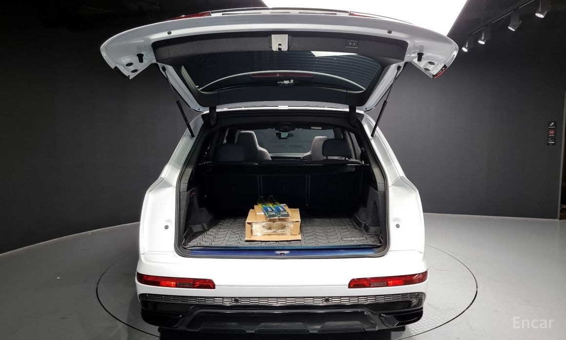 Q7 (4M)55 TFSI Quattro Premium 21