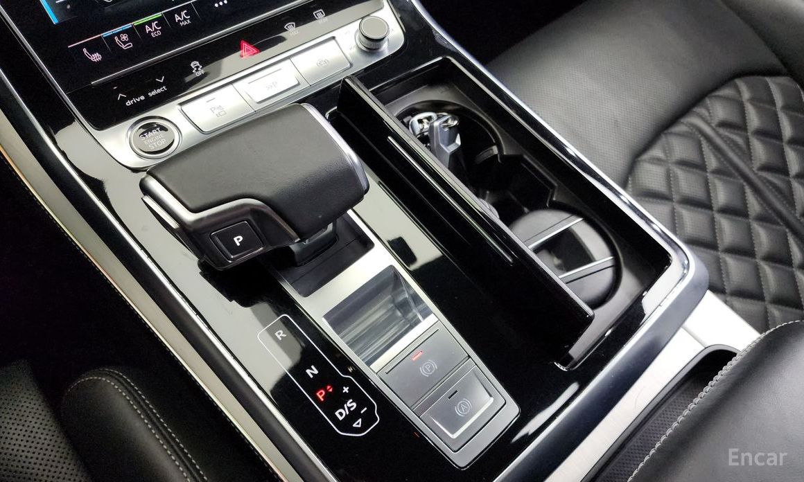 Q7 (4M)55 TFSI Quattro Premium 10