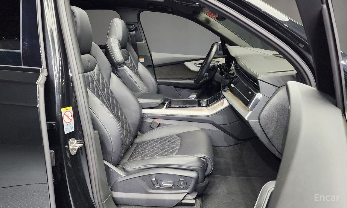 Q7 (4M)55 TFSI Quattro Premium 12