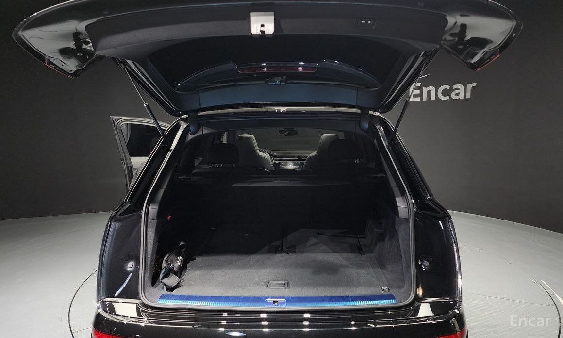Q7 (4M)55 TFSI Quattro Premium 21