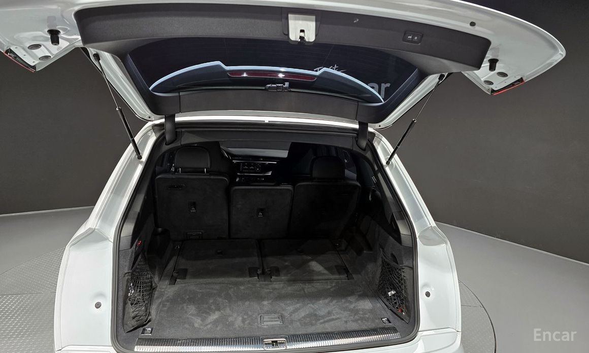 Q7 (4M)55 TFSI Quattro Premium 21