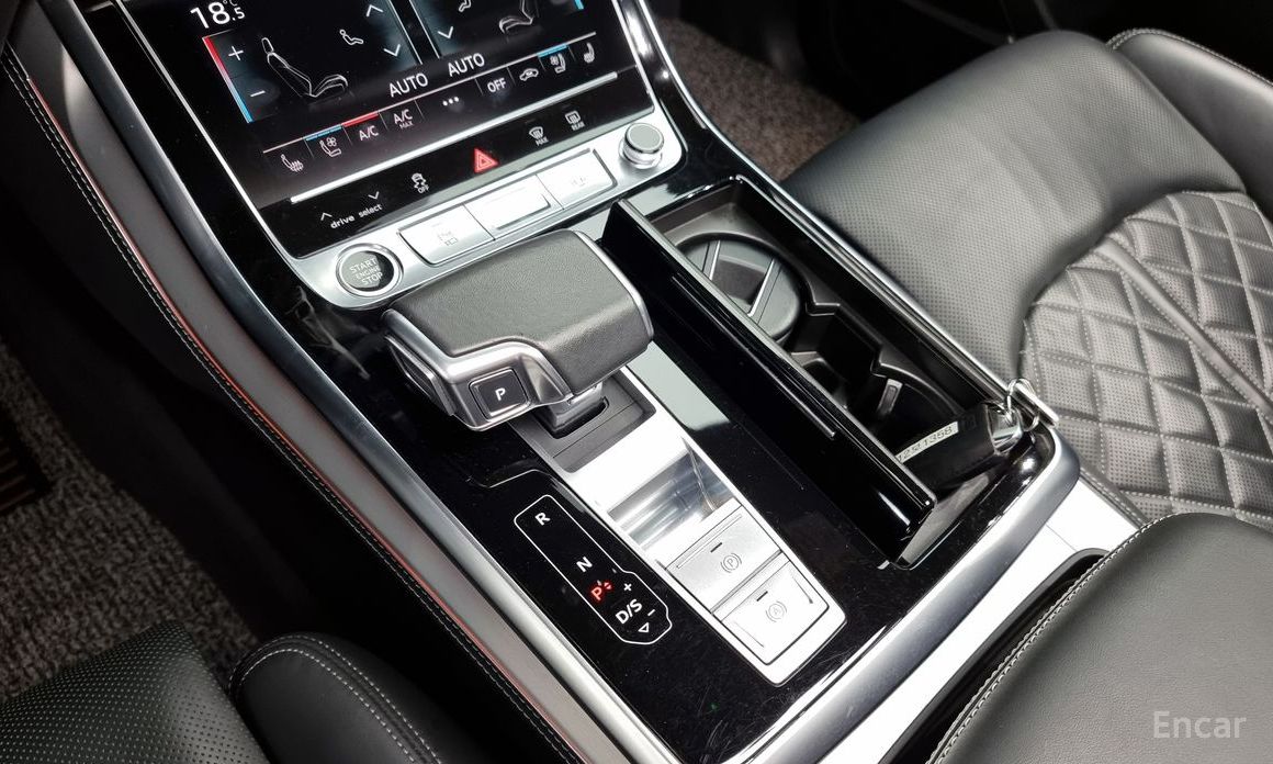 Q8 (4M) 55 TFSI Quattro Premium 10