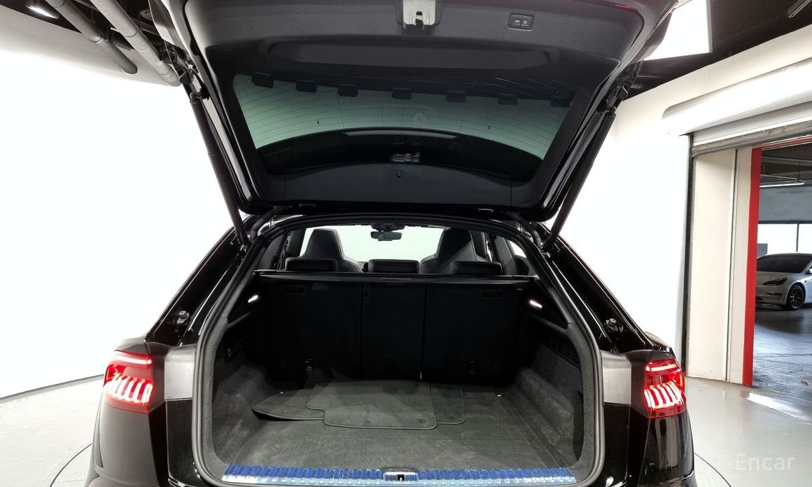 Q8 (4M) 55 TFSI Quattro Premium 21