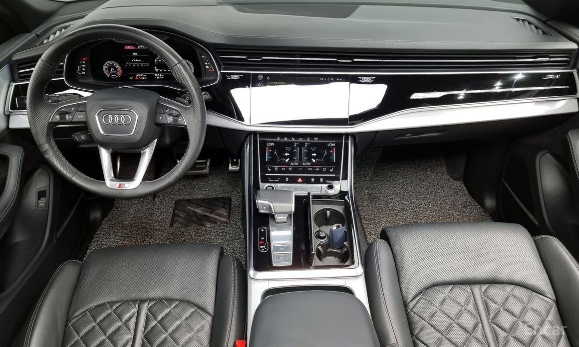 Q8 (4M) 55 TFSI Quattro Premium 8