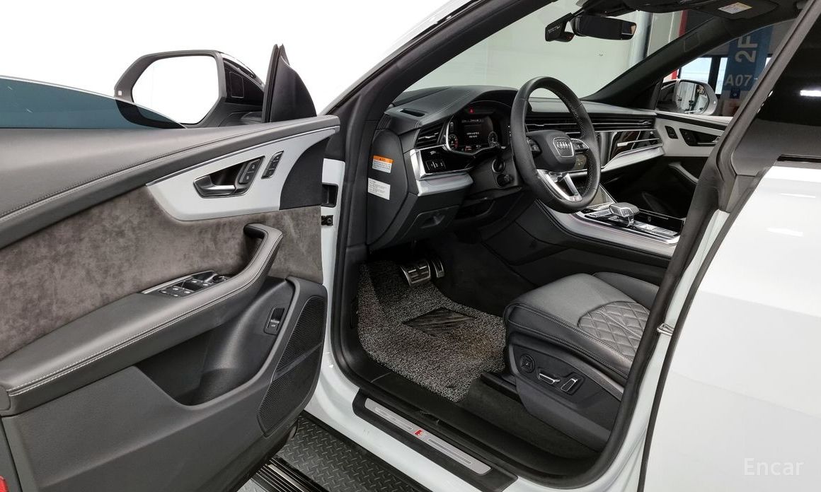 Q8 (4M) 55 TFSI Quattro Premium 11
