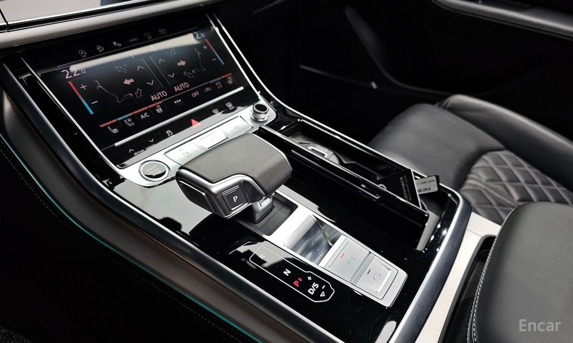 Q8 (4M) 55 TFSI Quattro Premium 10