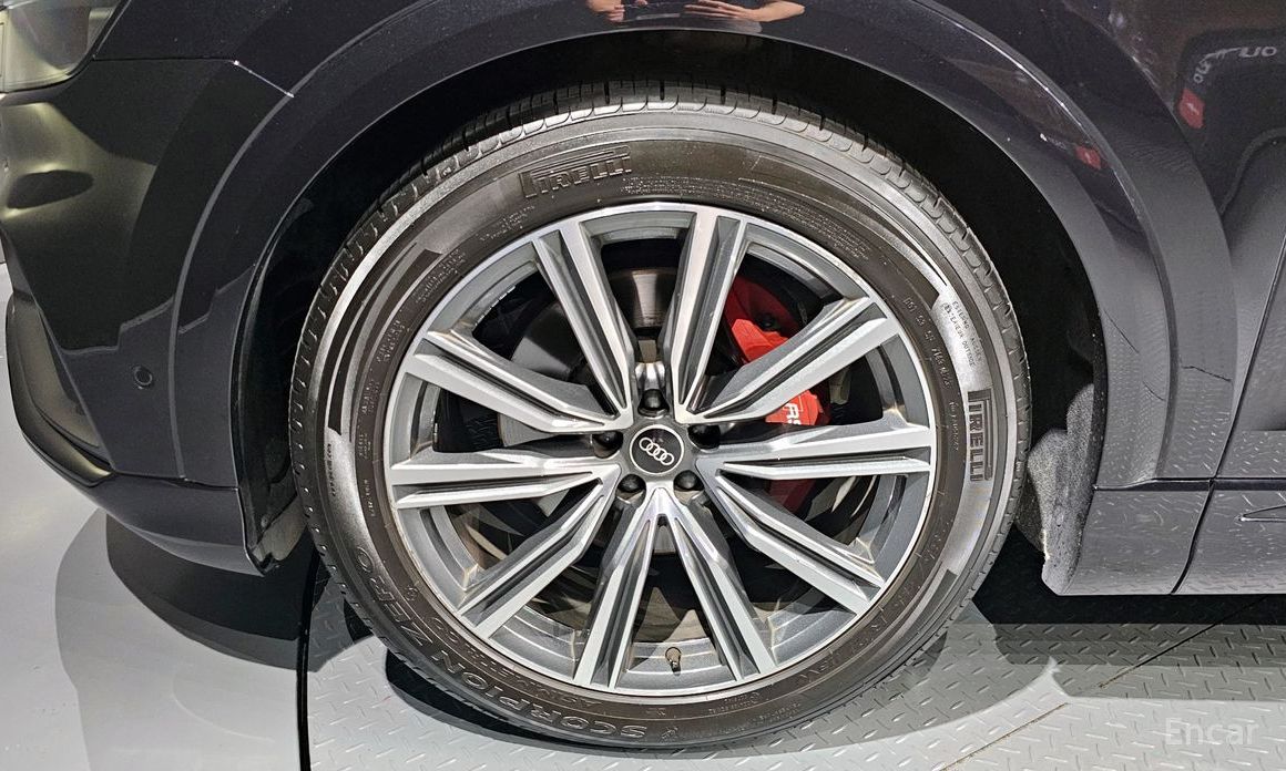 Q8 (4M) 55 TFSI Quattro Premium 6