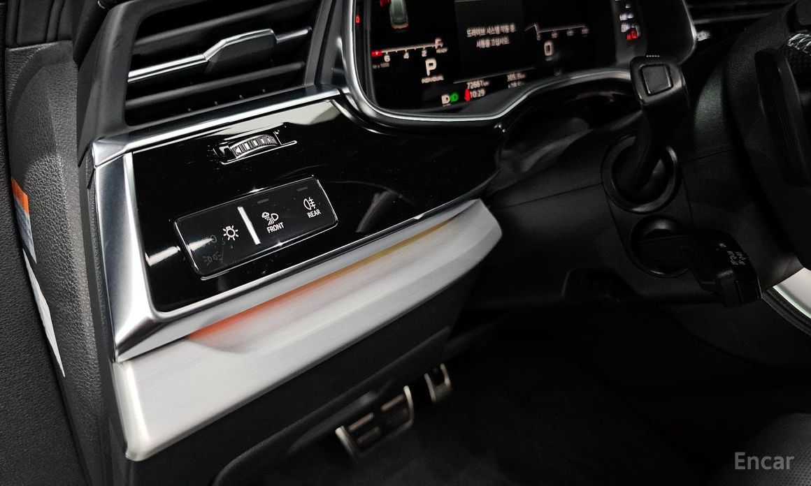 Q8 (4M) 55 TFSI Quattro Premium 18