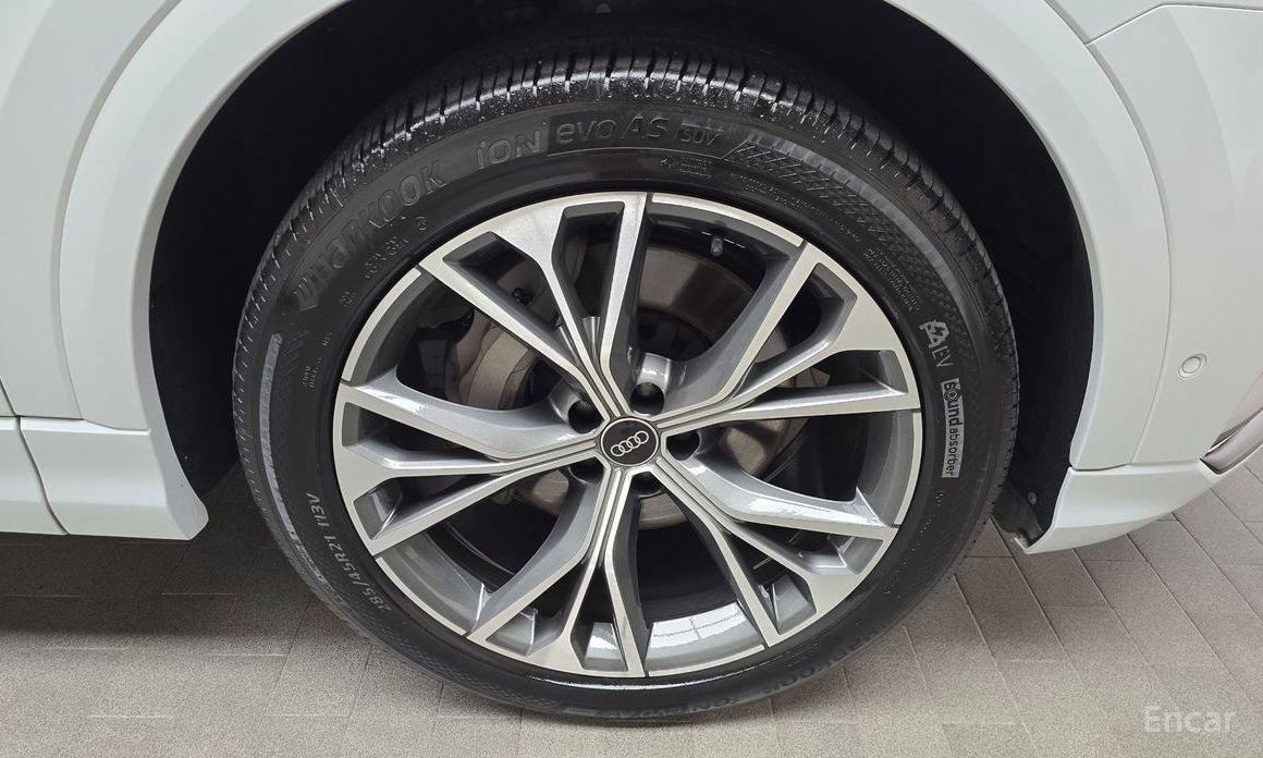 Q8 (4M) 55 TFSI Quattro Premium 6