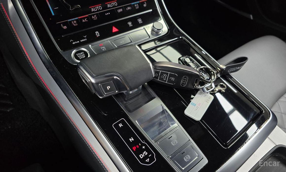 Q8 (4M) 55 TFSI Quattro Premium 10