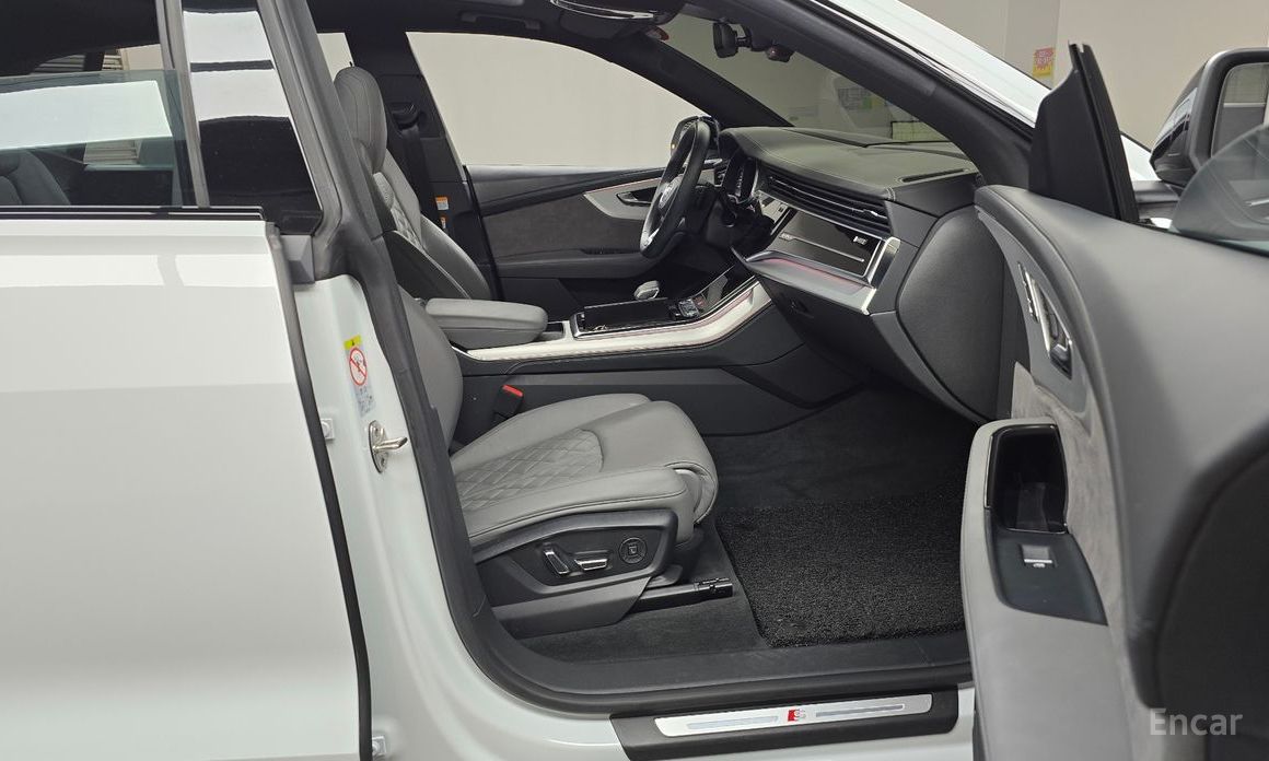 Q8 (4M) 55 TFSI Quattro Premium 12
