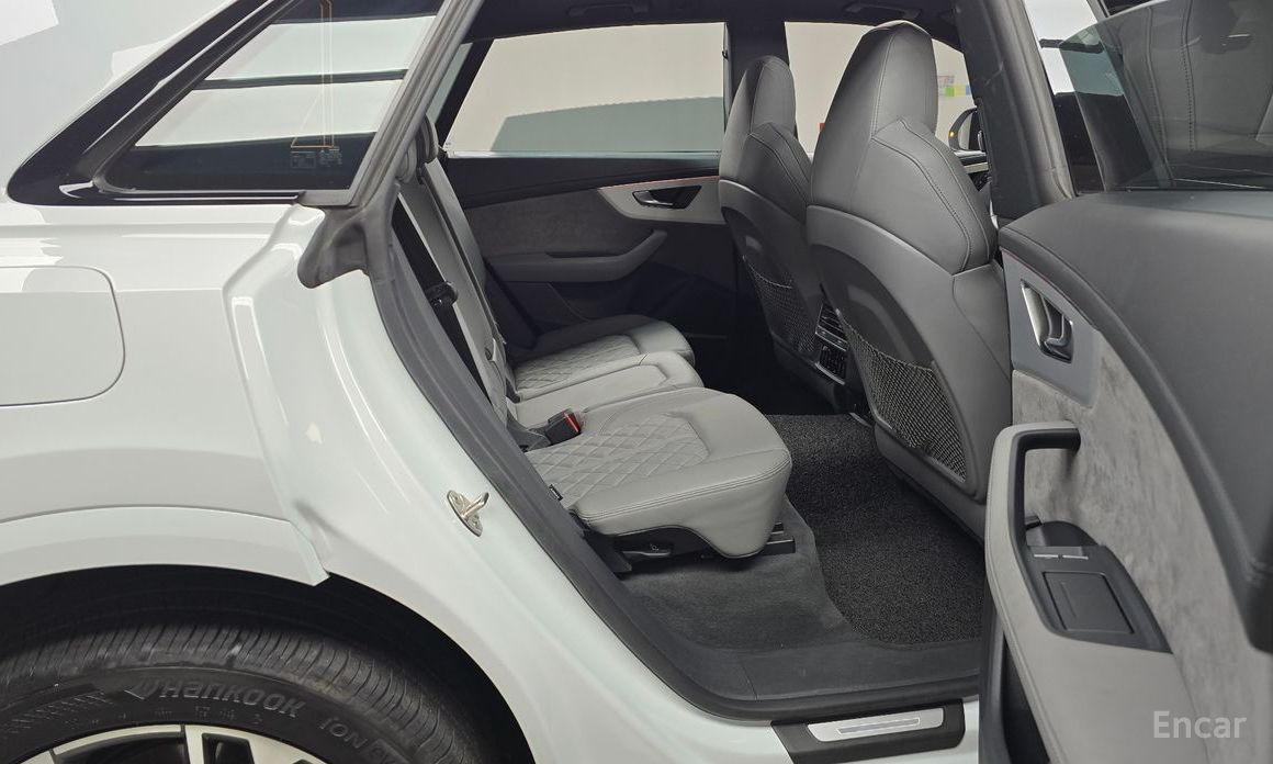 Q8 (4M) 55 TFSI Quattro Premium 13